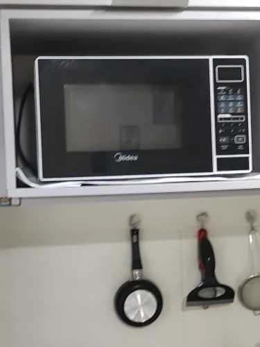 Microondas Midea novo