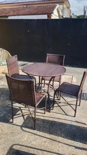 CONJUNTO - MESA + 4 CADEIRAS