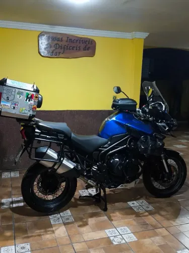 Triumph 1200 XCX