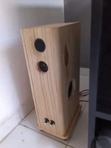 Caixa de som 3 via Torre slim mini