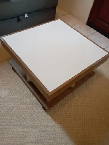mesa quadrada 63x63 excelente condiçao