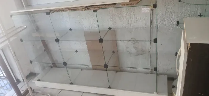 Vitrine de vidro 10 compartimentos