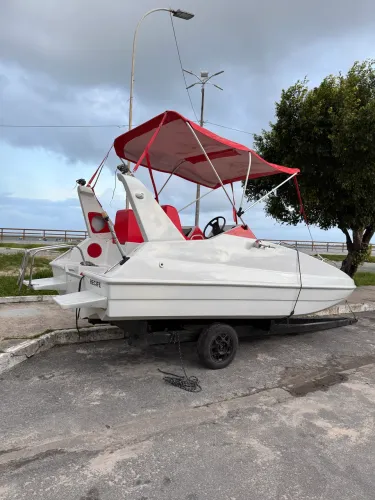 Barco dourado lancha