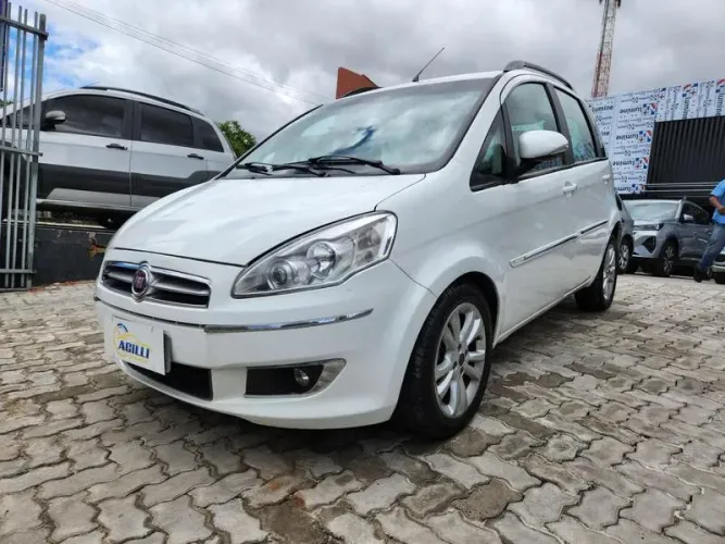 Fiat Idea Essence 1.6 Flex 16V 5P 2014