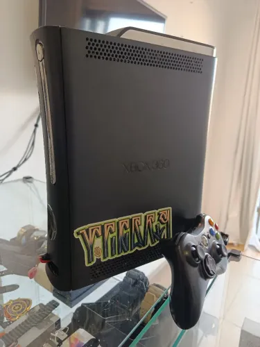 Xbox 360 Fat desbloqueado ( roda CD )