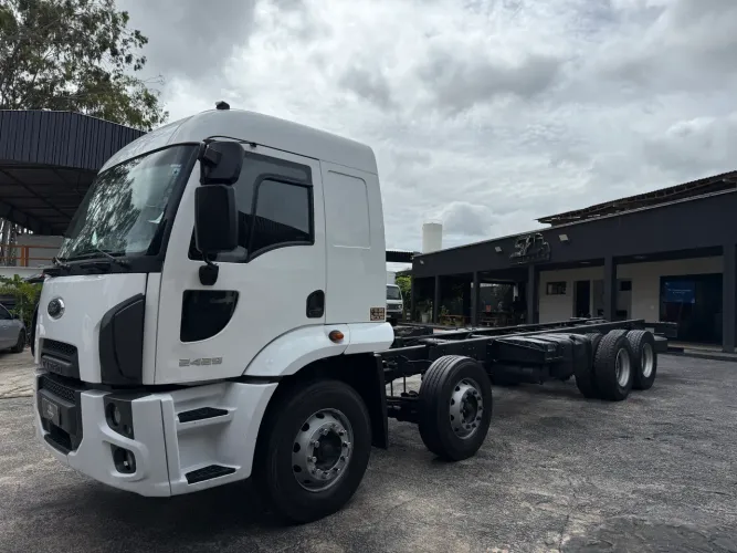 Ford cargo 2429 Bitruck gabinado 2019