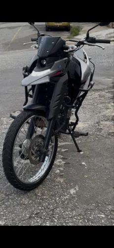 Conforto potência e economia em uma só moto