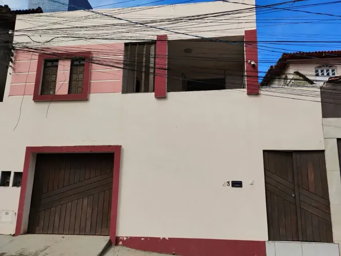 Casa de 4 quartos em Itapuã - Salvador - BA