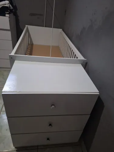 Berço com cômoda 