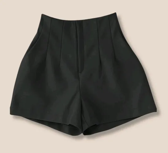 Short em Alfaiataria com Ziper <br>Criança de 10 anos 40 reais cada