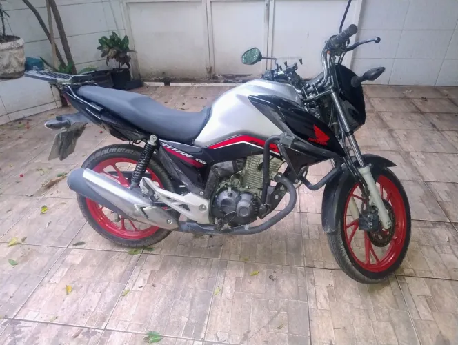 CG TITAN Muito Nova