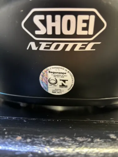 Capacete Shoei Neotec I tamanho 60 usado bem conservado com fone de ouvido bluetooth 