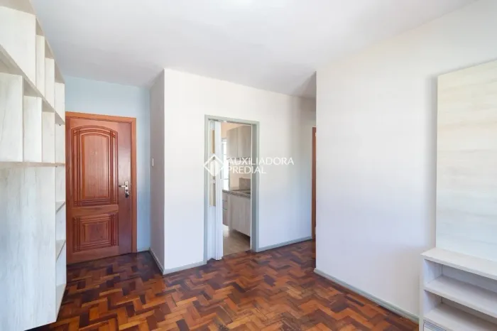 APARTAMENTO À VENDA COM 2 QUARTOS NO BAIRRO TERESÓPOLIS EM PORTO ALEGRE