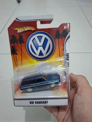 Hot Wheels '69 Variant - Coleção Rat Rods. 