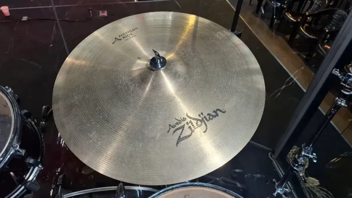 Médium Ride Zildjian Avedis 20"