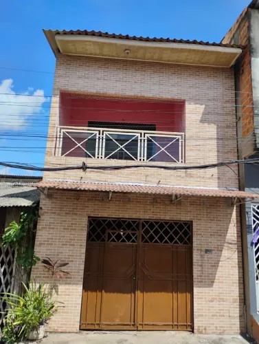Vendo casa de 2 pavimentos 