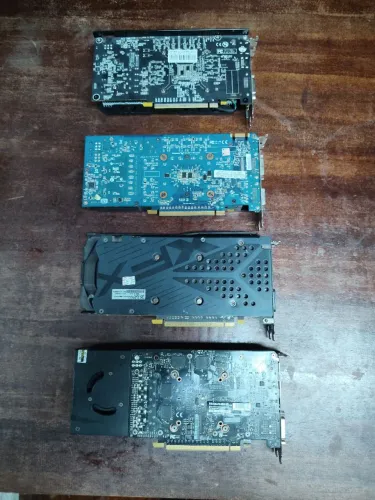Lote de placas de vídeo pra conserto