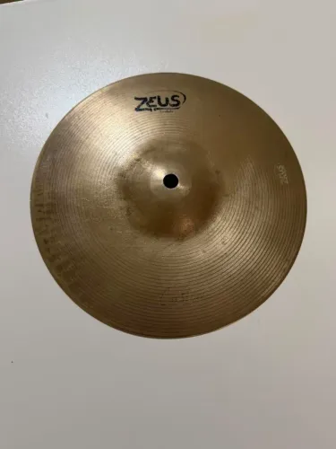 PRATO ZEUS 10" LIGA B 20