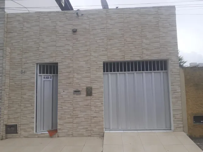 CASA PRA ALUGAR , PODENDO SER PRA MORADIA E FINS COMERCIAL