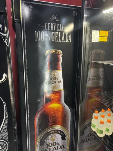 Cervejeira Expositora Fricon Vertical