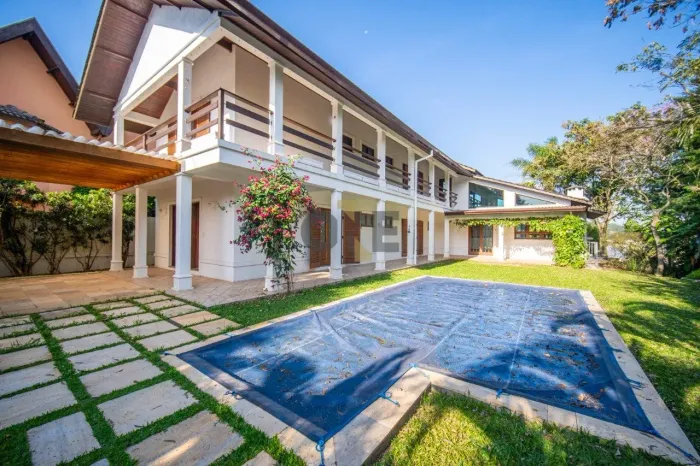Casa com 4 dormitórios, sendo 2 suítes para venda ou locação - Granja Viana - Cotia - SP