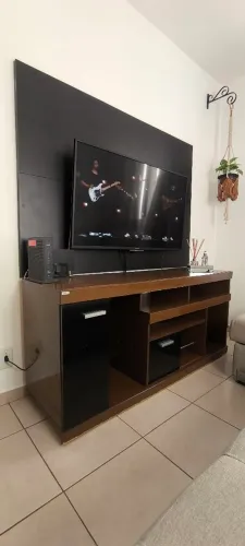 Rack e painel de TV