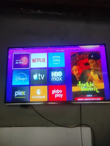 Smart tv Panasonic com aparelho Roku