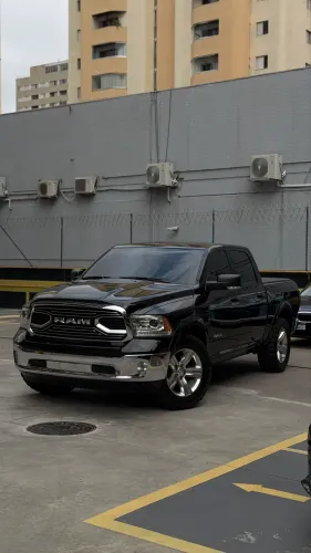 Ram Classic Laramie 5.7 V8 16V Gasolina 4X4 Aut. 2023