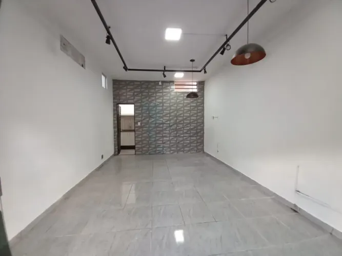 Salão de 25m² com copa para locação - Jardim Paulistano