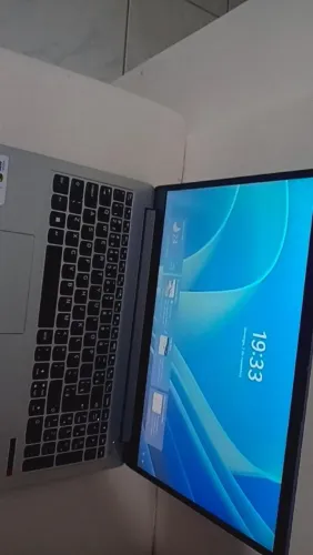 Notebook Lenovo em ótimo estado - Rápido e bem conservado. 