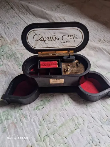 Caixinha de joias anos 80