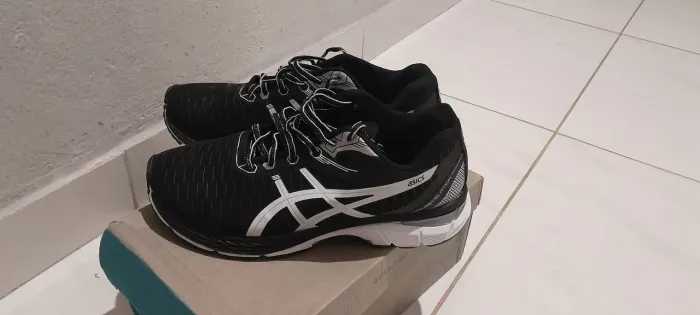 Tenis asics