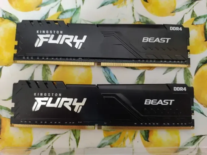 Memoria Ram Kingston Fury 3733mhz DDR4 c/ NFe