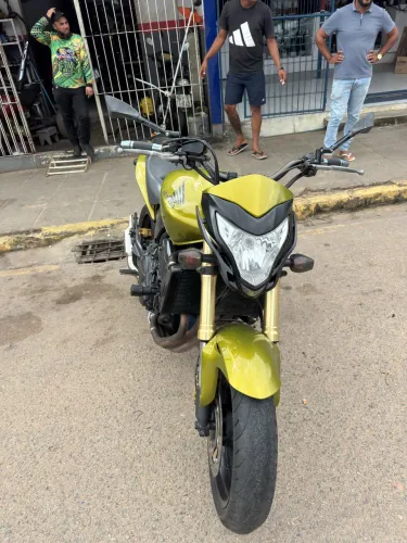 HORNET 2012 MUITO NOVA