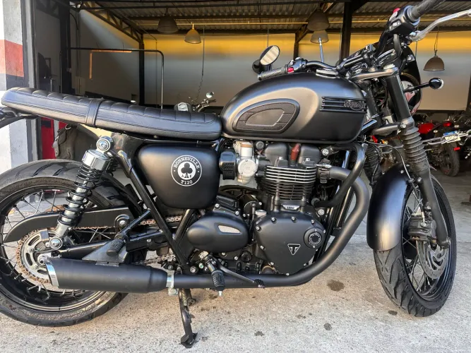 Bonneville T120 edição especial ACE