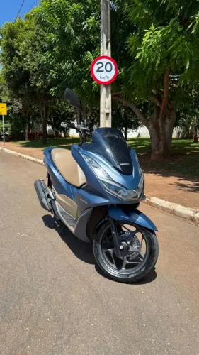 Honda PCX DLX Automática Flex 2024 Impecável baixo km!
