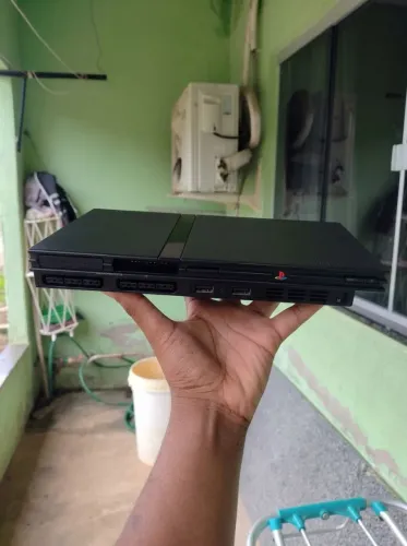 "PlayStation 2 Slim COMPLETO - Estado de Novo e Pronto para Jogar!"
