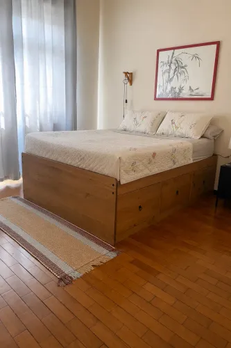 Cama de casal com 4 gavetas