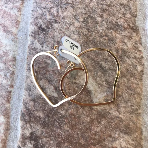 Brinco banhado a ouro 18k