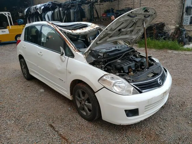 Sucata para retirada de peças tiida 1.8