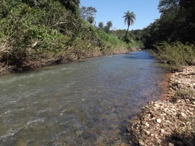 Jaboticatubas!!!fazendinha de 20 mil metros, com rios nos fundos