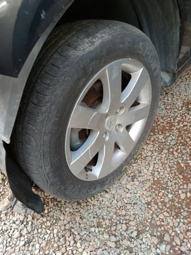 Jogo de rodas originais Peugeot 408 aro 16 com pneus