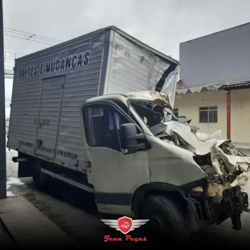 Iveco, sucata para retirada de peças