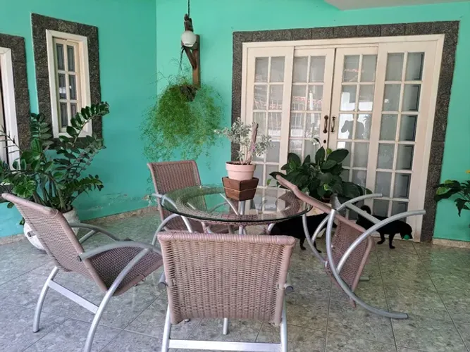 (F1062) Casa Duplex em Condomínio, em Arsenal - Fator Imóveis