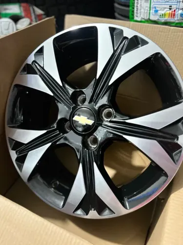 Jogo de rodas novas r15 modelo ônix (monto e balanceio)