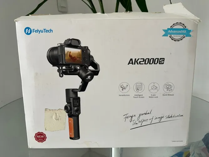 Estabilizador Gimbal Feiyutech Ak2000s