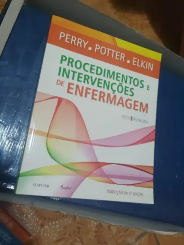 Livro - Procedimentos e intervenções de enfermagem