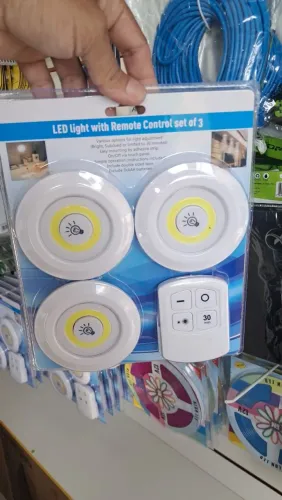 Kit com 3 lâmpadas de controle remoto.