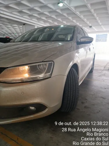 Volkswagen Jetta Comfortline 2.0 T.flex 8V 4P Tipt. 2013 Leia o anúncio