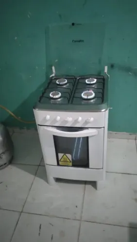 Vende-se fogão 4 bocas Esmaltec